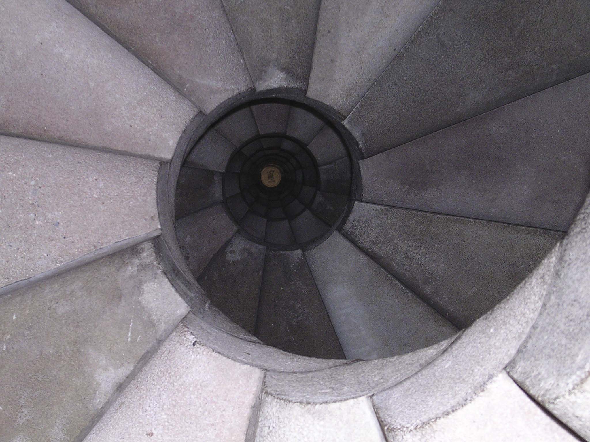 escalier sagrada familia barcelone