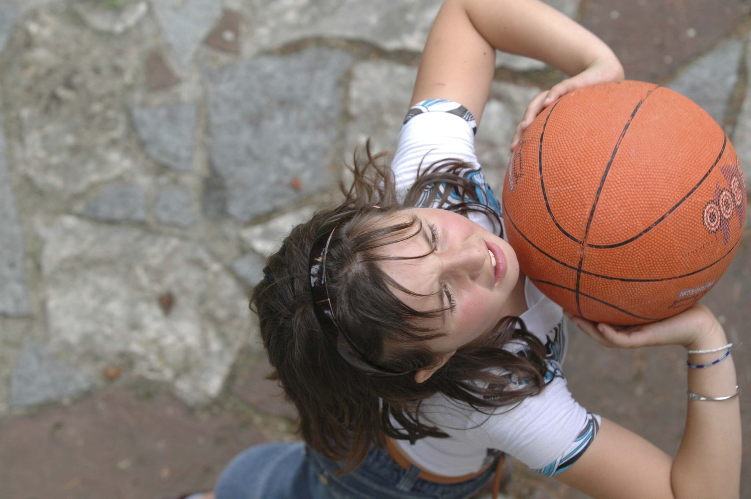 ysaline ballon basket